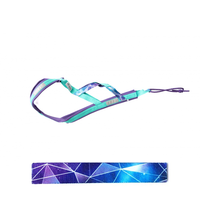 Türkis Lila Zuggeeschirr von Inua auf weißem Hintergrund