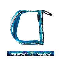 Blaues Zuggeschirr von Inua mit Husky Muster auf weißen Hintergrund